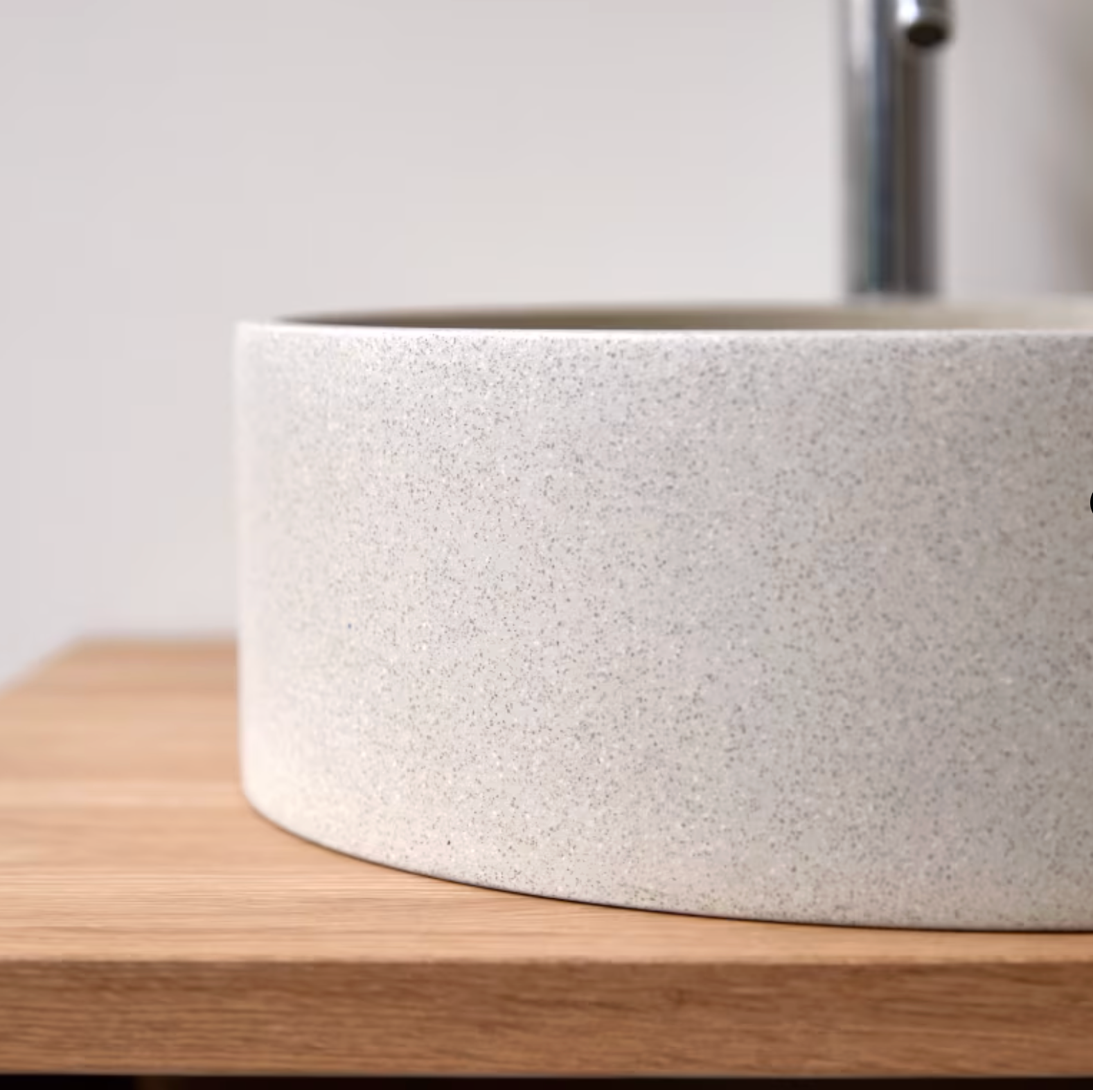 Gina Vasque ronde en terrazzo cream
